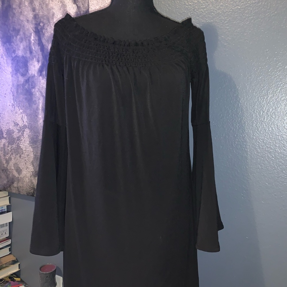 Black long sleeve dress